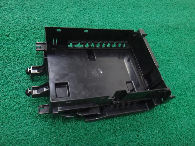 Automotive component mold 7