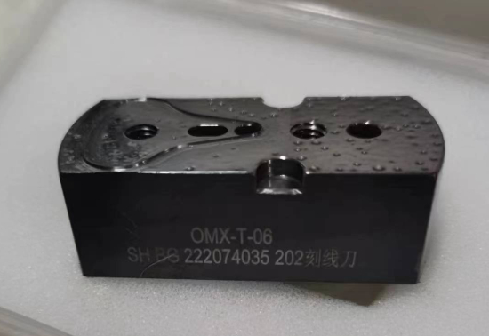 Double color injection mold